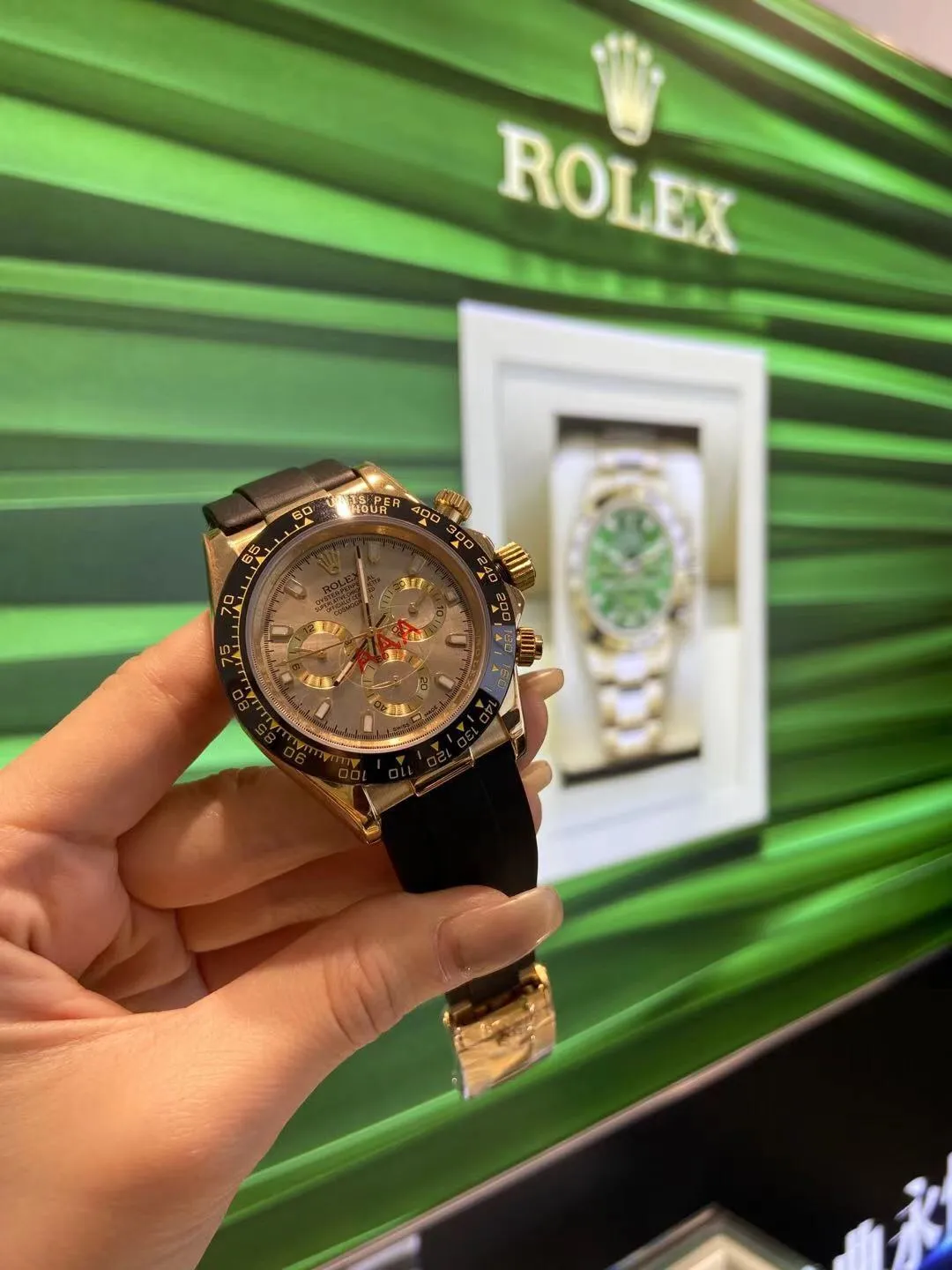 【High-end replica】💰1160! Rolex - Rolex Daytona men's mechanical watch Movement: Imported Citizen 8215 movement Size: Diameter 40mm Thickness 11mm Case: 316 stainless steel case Mirror: Sapphire mirror Strap: Comfortable silicone strap-original buckle