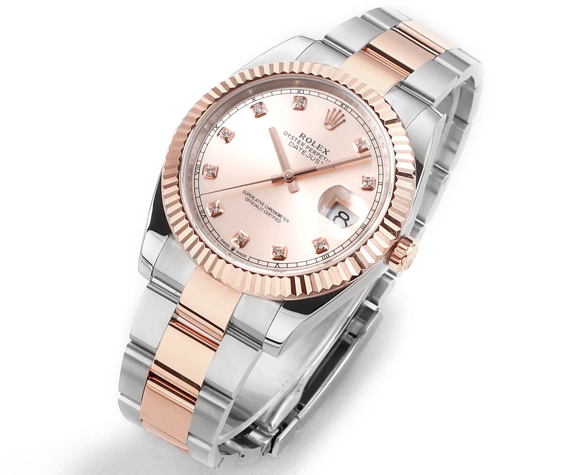 【High-end replica】💰1240! 【Customized all-in-one machine】💰1900! [Top replica] Private chat! ! ! The Rolex Datejust 41mm series creates a classic watch model. 1: The movement adopts Swiss 3235 movement. 2: In terms of material, the overall material is made of 904 steel. The curvature of the side of the case is polished in place, and the thickness of the side is consistent with the original. 3: Classic dog tooth collar. The platinum (electroplated) ring presents a radiant light effect that is extremely close to the original version, and the triangular pit pattern is clean and neat. 4: The watch mirror is made of real sapphire mirror, which increases the transparency of the watch. At the same time, it has been treated with anti-glare technology, making it very convenient to read watch data and has high hardness. 5: The only synchronous original thickness in the market is 11.5mm. This picture was taken in top reproduction quality!
