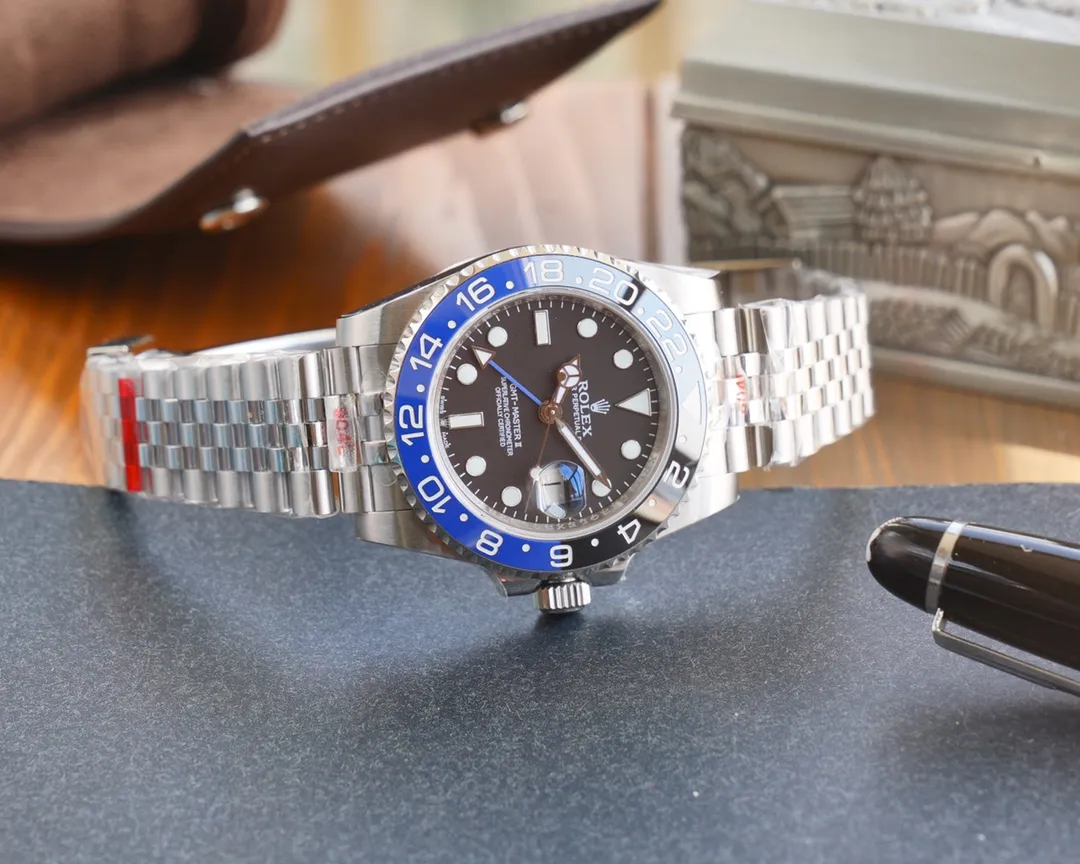 【High-end replica】💰1160! 【Customized all-in-one machine】💰1720! [Top replica] Private chat! ! ! The Rolex Greenwich [GMT-Master II] is one of Rolex's best-selling watches. It is equipped with a real ceramic ring and platinum fonts. The imported 9015 all-in-one mechanical movement has stable and reliable quality. The diameter is 40mm. It is developed one-to-one from the original.