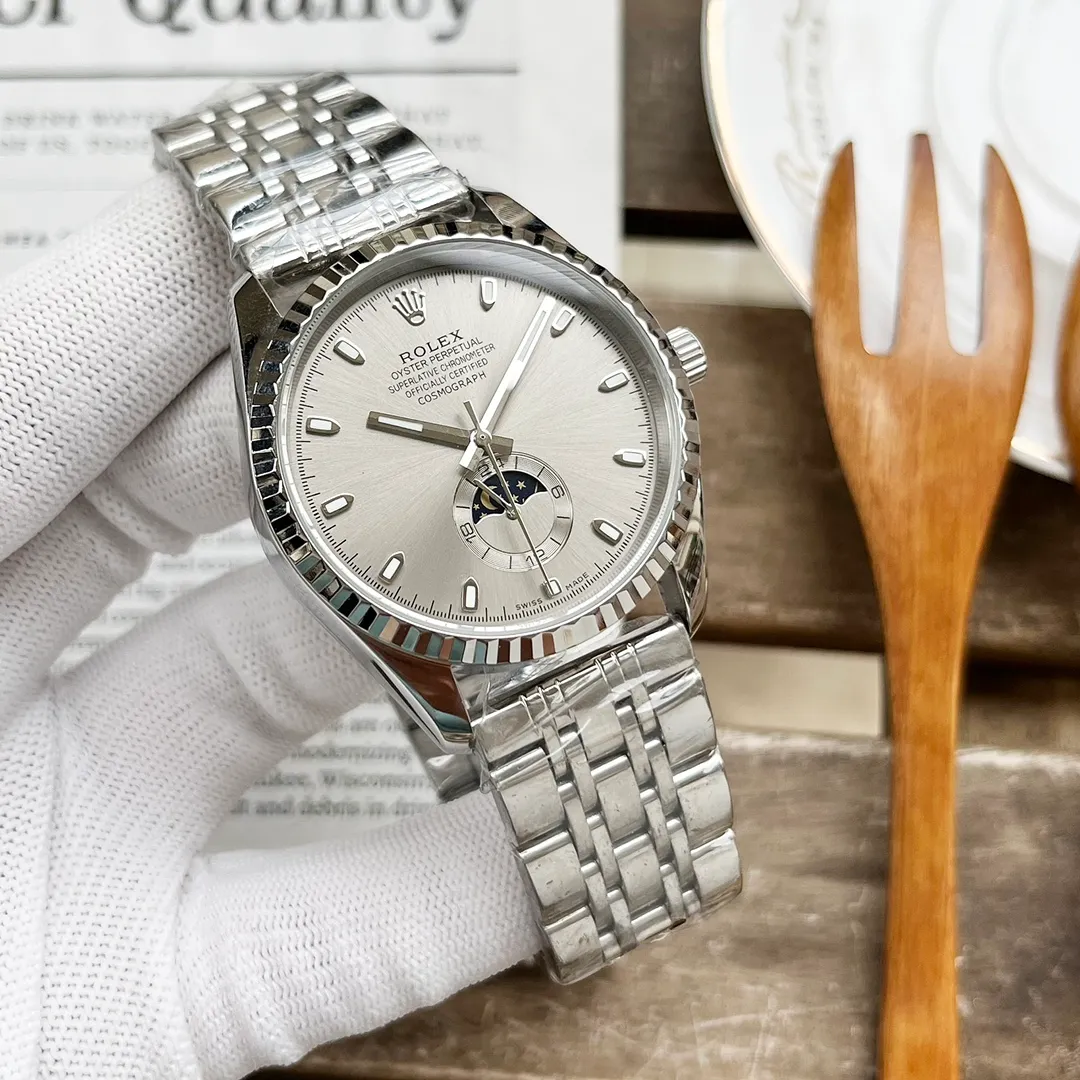 【High-end replica】💰1440! Rolex's premium men's watch, with three and a half hands equipped with moon phase design, is exquisite in craftsmanship, original, noble and gentlemanly. Using fully automatic imported Citizen 3735 mechanical movement, top-grade 316 stainless steel case, super mirror, size 42×12