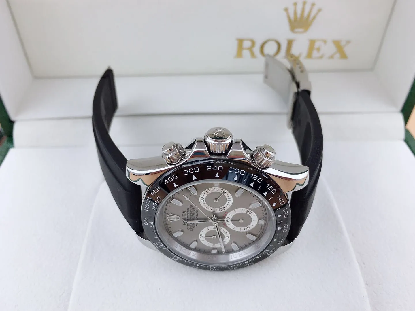 [Foreign Trade Import] 💰970 Daytona New model recommended Rolex. Paired with original imported 8215 machine. Size 40mmx10mm, summer trendy silicone band, worth owning!