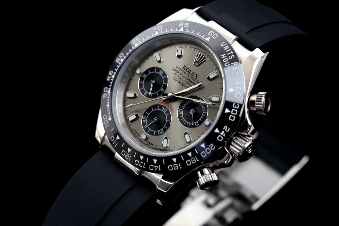[Foreign Trade Import] 💰970 Rolex --- Distinguished Submariner Series Mechanical Men's Watch! Top men's watch, imported 316 stainless steel case! Mineral super strong mirror, long-lasting wear resistance, ceramic ring with rotatable ring mouth, 316 all-stainless steel band watch, fully automatic mechanical movement, accurate travel time, size 40mm and thickness 11mm, new product exclusive assembly is hot-selling... Bowl beauty display, infinite charm, extraordinary temperament, come and buy, high-quality products are constantly available, [look for the exclusive new background of the first release]