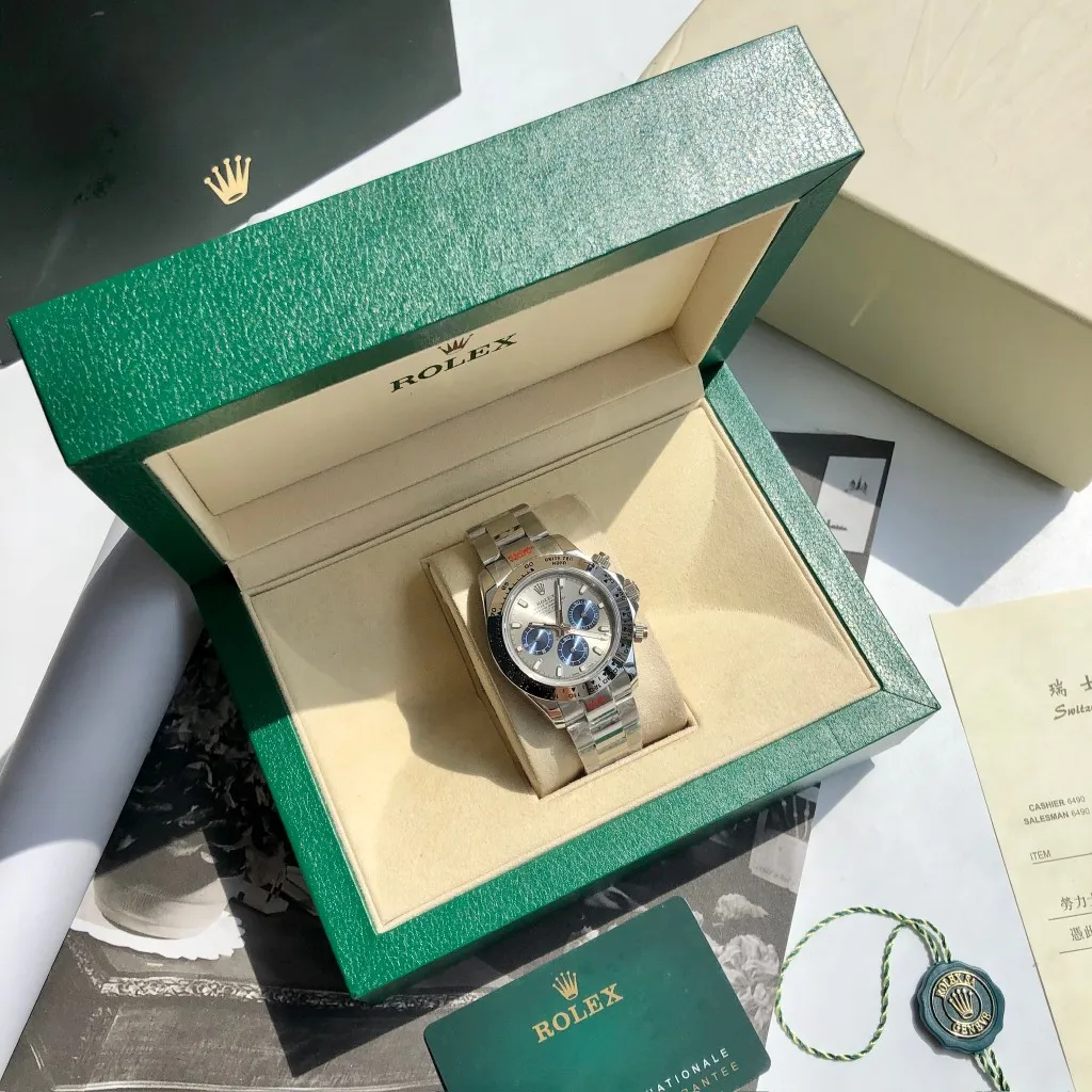 【High-end replica】💰1160! Customized all-in-one machine 💰1720! Rolex Daytona Series [Diameter] 40mm [Movement] Equipped with imported fully automatic mechanical movement [Ring] Imported finely polished ring/ceramic ring [Mirror] Scratch-resistant sapphire glass mirror [Material] Imported 316L stainless steel case [Strap] Stainless steel three-bead strap/high-quality tape [Buckle] Original buckle Super high quality, more beautiful in kind, market exclusive! Classic men's casual watch, the standard accessory for successful men, allowing you to wear it once and for all!