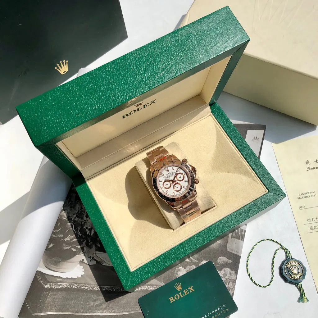 【High-end replica】💰1160! Customized all-in-one machine 💰1720! Rolex Daytona Series [Diameter] 40mm [Movement] Equipped with imported fully automatic mechanical movement [Ring] Imported finely polished ring/ceramic ring [Mirror] Scratch-resistant sapphire glass mirror [Material] Imported 316L stainless steel case [Strap] Stainless steel three-bead strap/high-quality tape [Buckle] Original buckle Super high quality, more beautiful in kind, market exclusive! Classic men's casual watch, the standard accessory for successful men, allowing you to wear it once and for all!